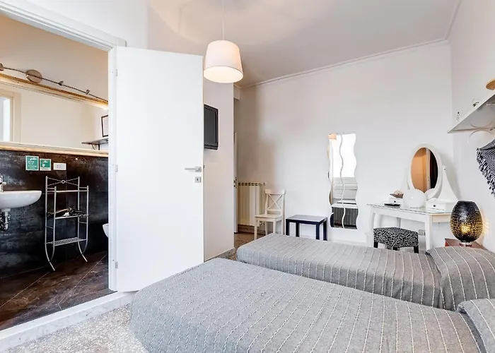 San Pietro 3 E Bagno In Camera Apartment Rom